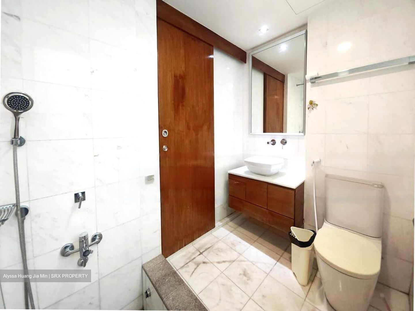 The Lakeshore (D22), Condominium #481689231